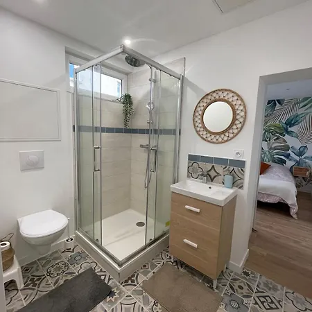 - Chez Nous - Apartment