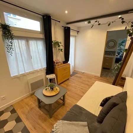 Апартаменты - Chez Nous - *