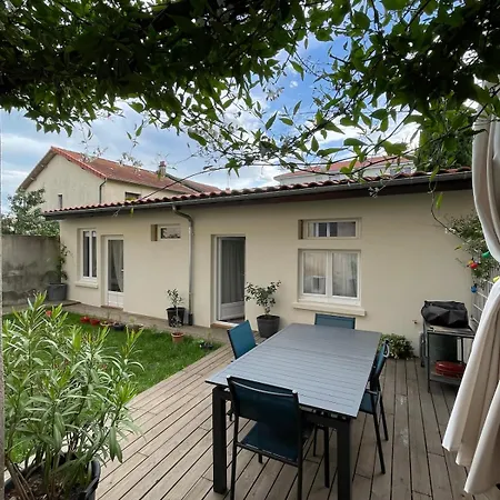 - Chez Nous - Clermont-Ferrand